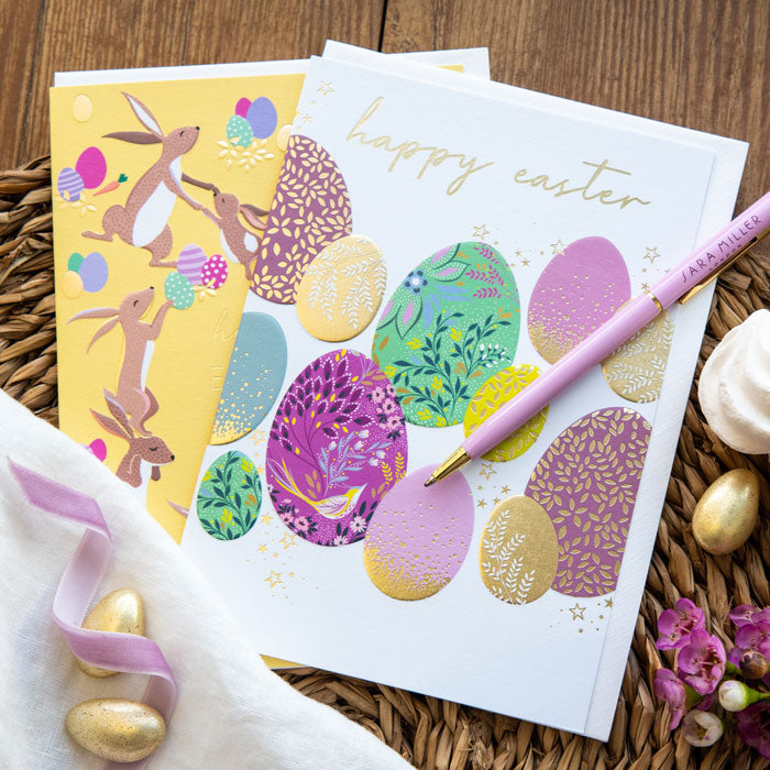 Carte de Pâques avec des lapins espiègles