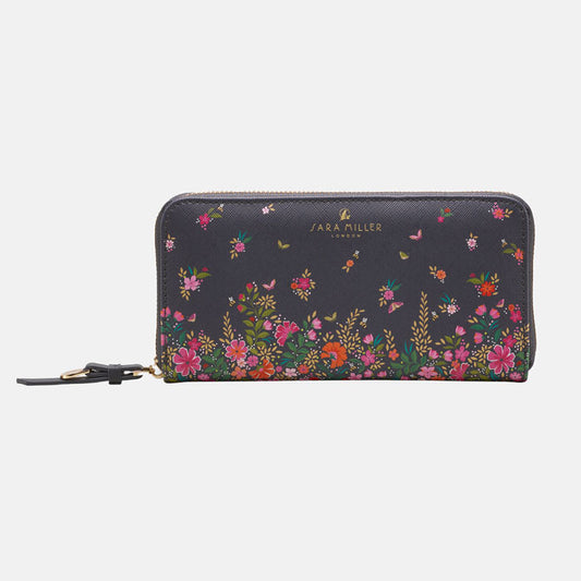 Ditsy floral large purse from the front, white background.